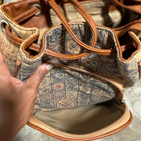 Cork Backpack - Picture 8 of 10